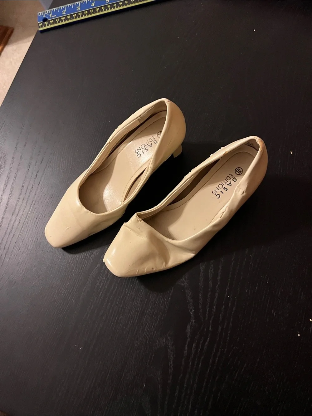 Basic Editions Beige Cream Kitten Heels Pumps Slip On Shoes Size 5W Wide